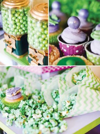 зеленый попкорн и фиолетовые украшения