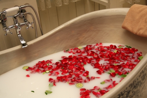 как устроить парню романтический вечер дома в ванной